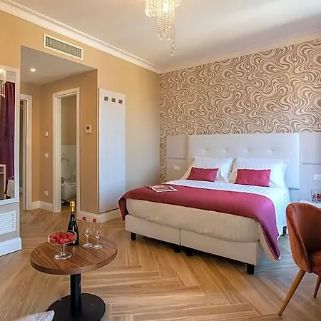 The Boutique 3*