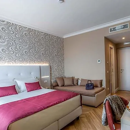 Hotel The Boutique 3*