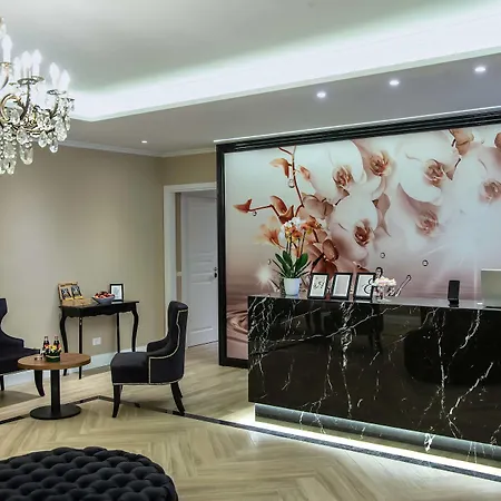 The Boutique 3*