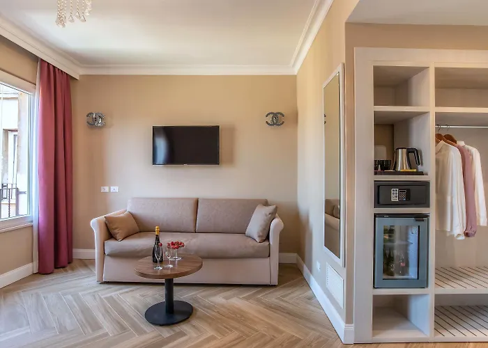 The Boutique Hotel